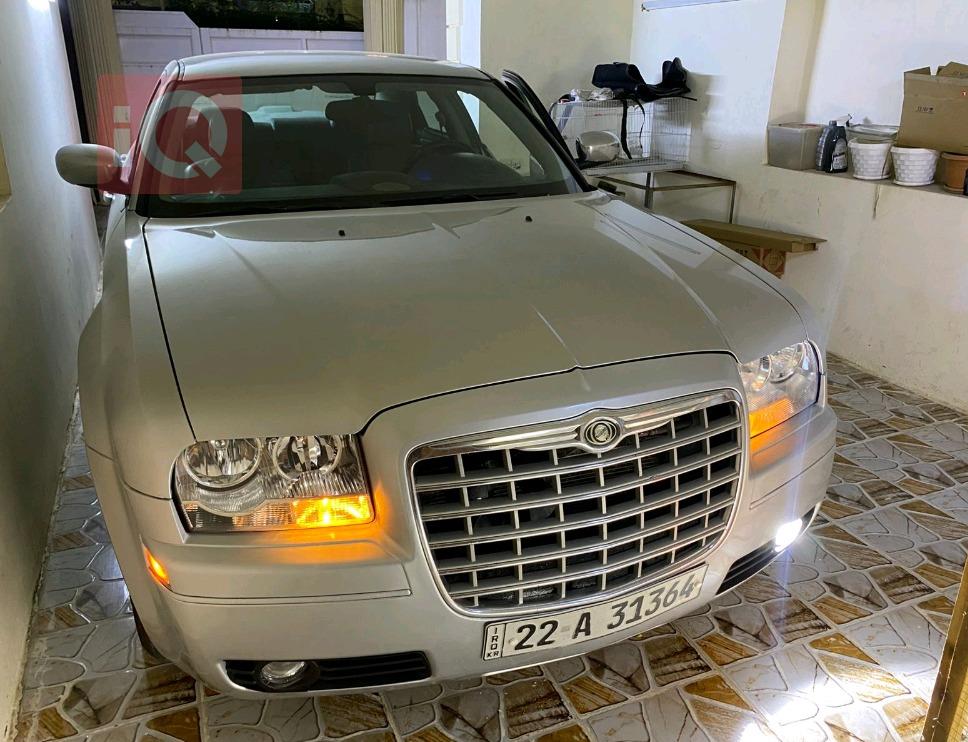 كرايسلر 300